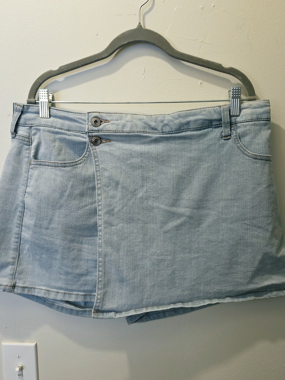 BCBG Light Wash Denim Cotton Blend Skort Plus Size XL Summer 90s Y2k